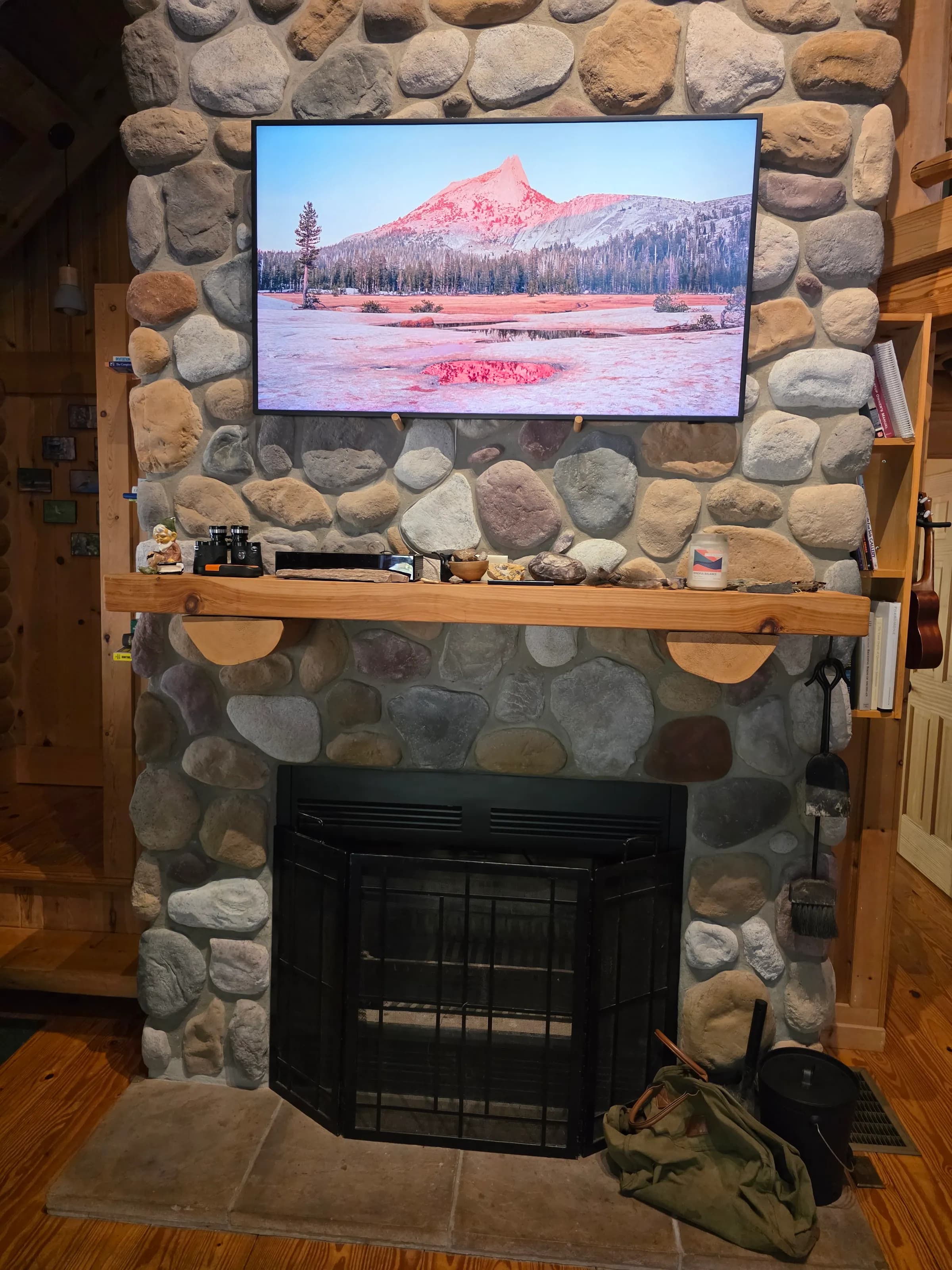 Fireplace mantel